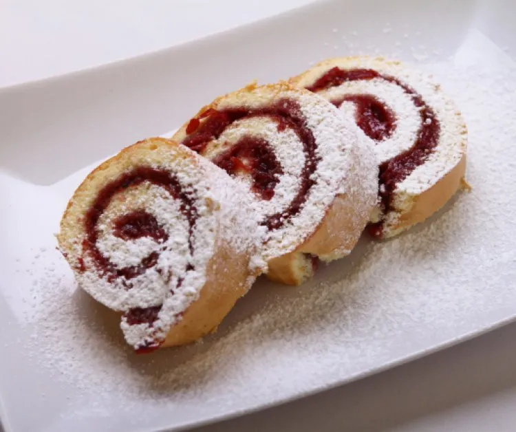 Eperlekváros piskótatekercs