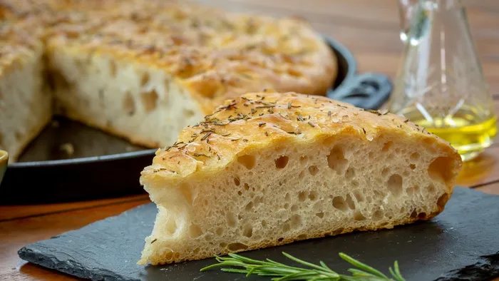 Rozmaringos-kovászos focaccia