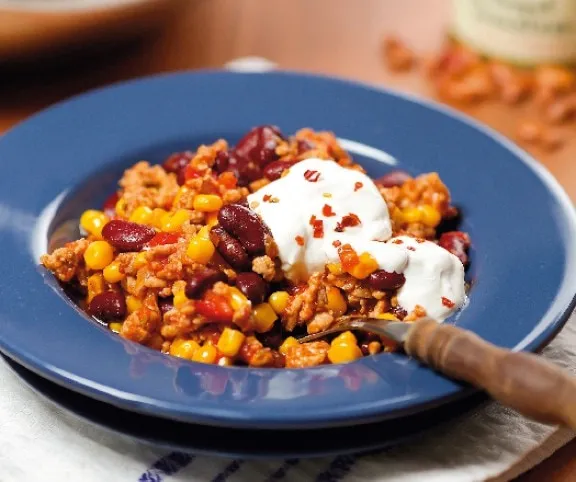 Csilis bab sertéshússal 