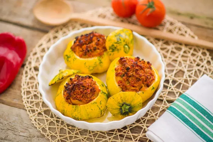 Töltött gömbcukkini