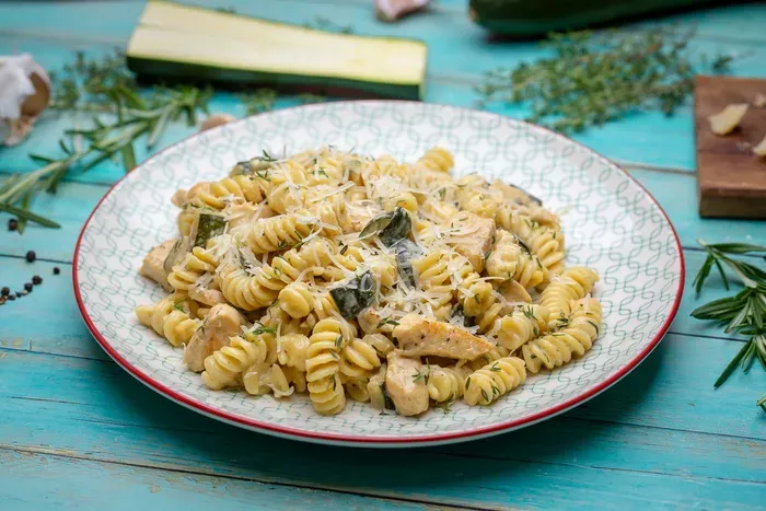 Cukkinis-csirkés tészta