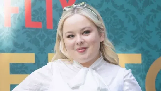 Ezzel az egyszerű módszerrel fogyott 12 kilót a Bridgerton színésznője