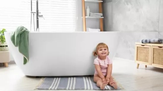 Nem is gondolnád, hogy a lakás egyik legszennyezettebb textíliája: így mosd ki a fürdőszobai szőnyeget!