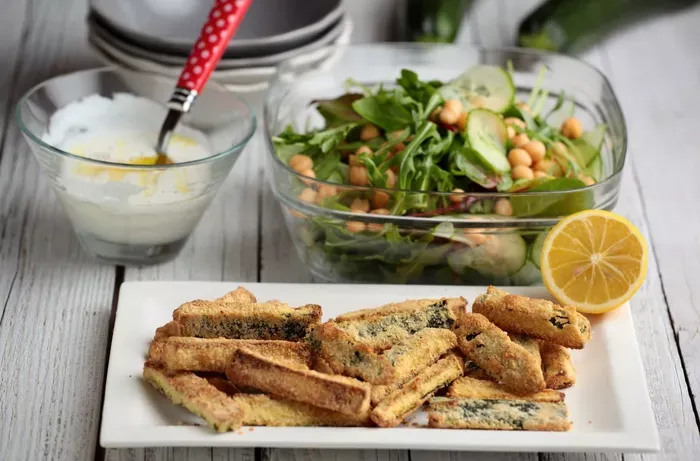 Szezámbundában sült cukkini