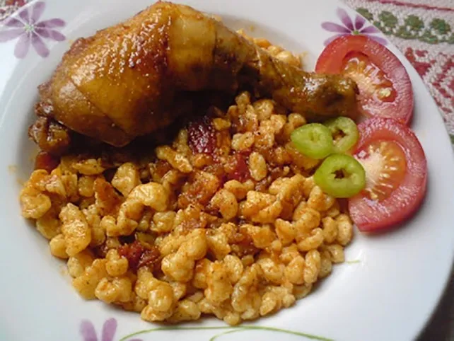 Csirkepörkölt nokedlivel 