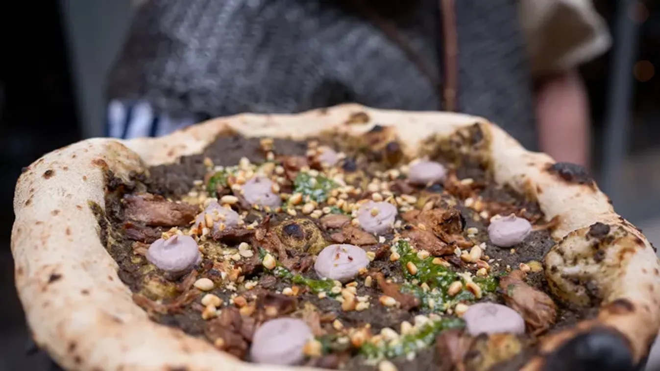 Megkóstoltunk egy több ezer éves pizzát, amin még nem is volt paradicsom