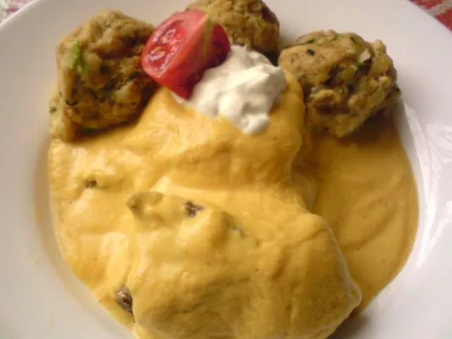 Főtt marhahús vadas mártással és zsemlegombóccal