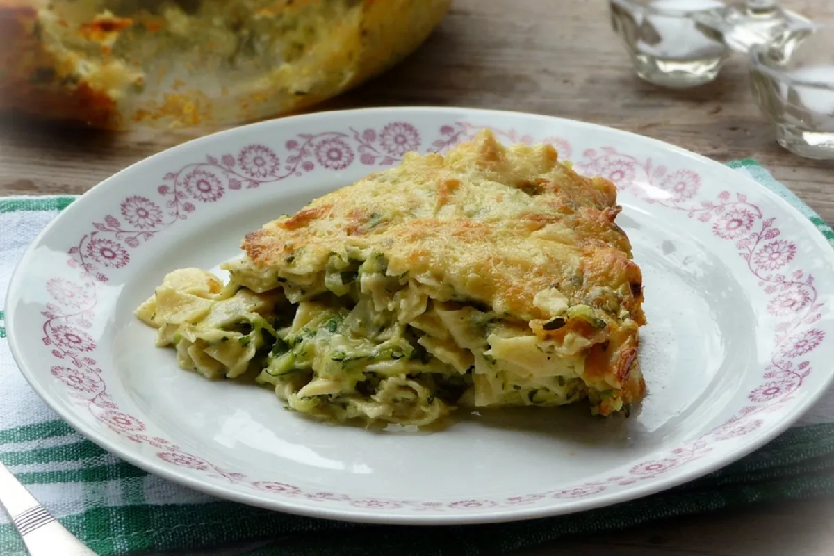 Cukkinis-sajtszószos tészta