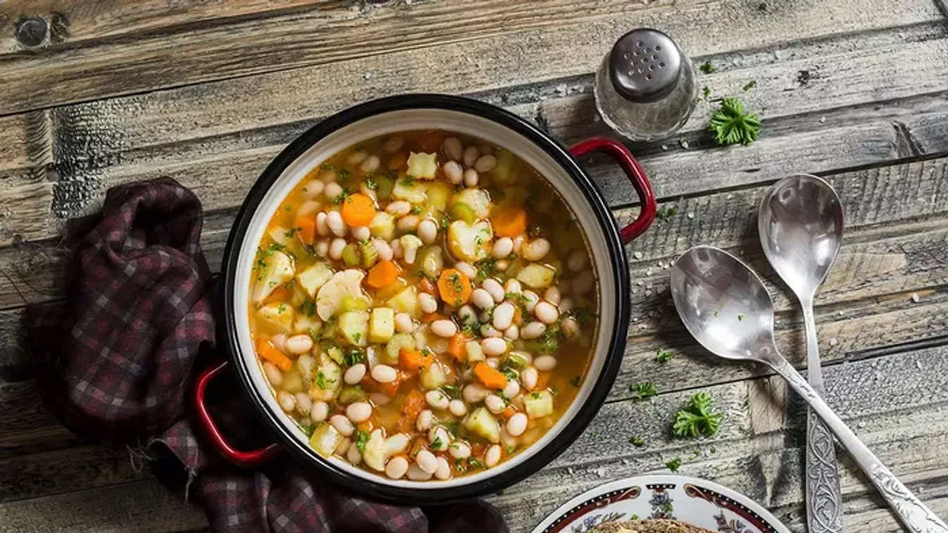 5 egyszerű tipp, amitől igazán ütős lesz a zöldséges bableves