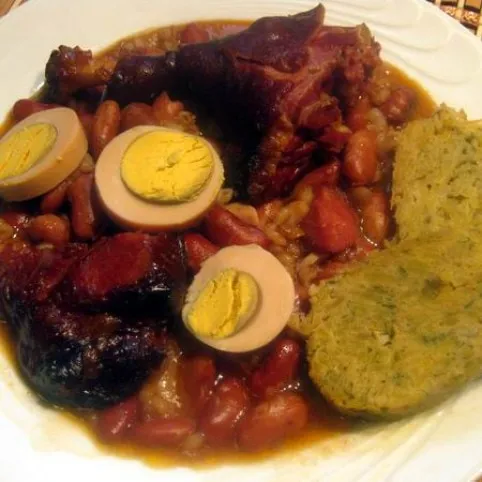 Sólet krumplikuglival a sütőből