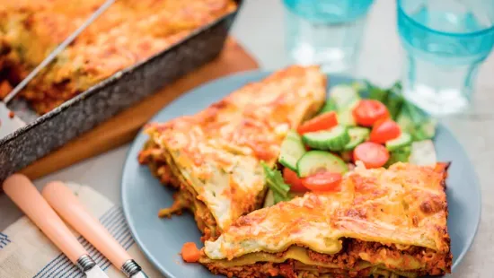 Ilyen egy ellenállhatatlan, olaszos ebéd: lasagne friss salátával