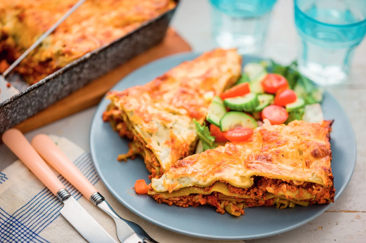 Lasagne friss salátával