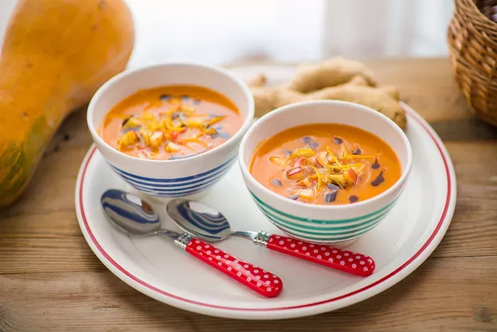 Gyömbéres-almás sütőtökleves