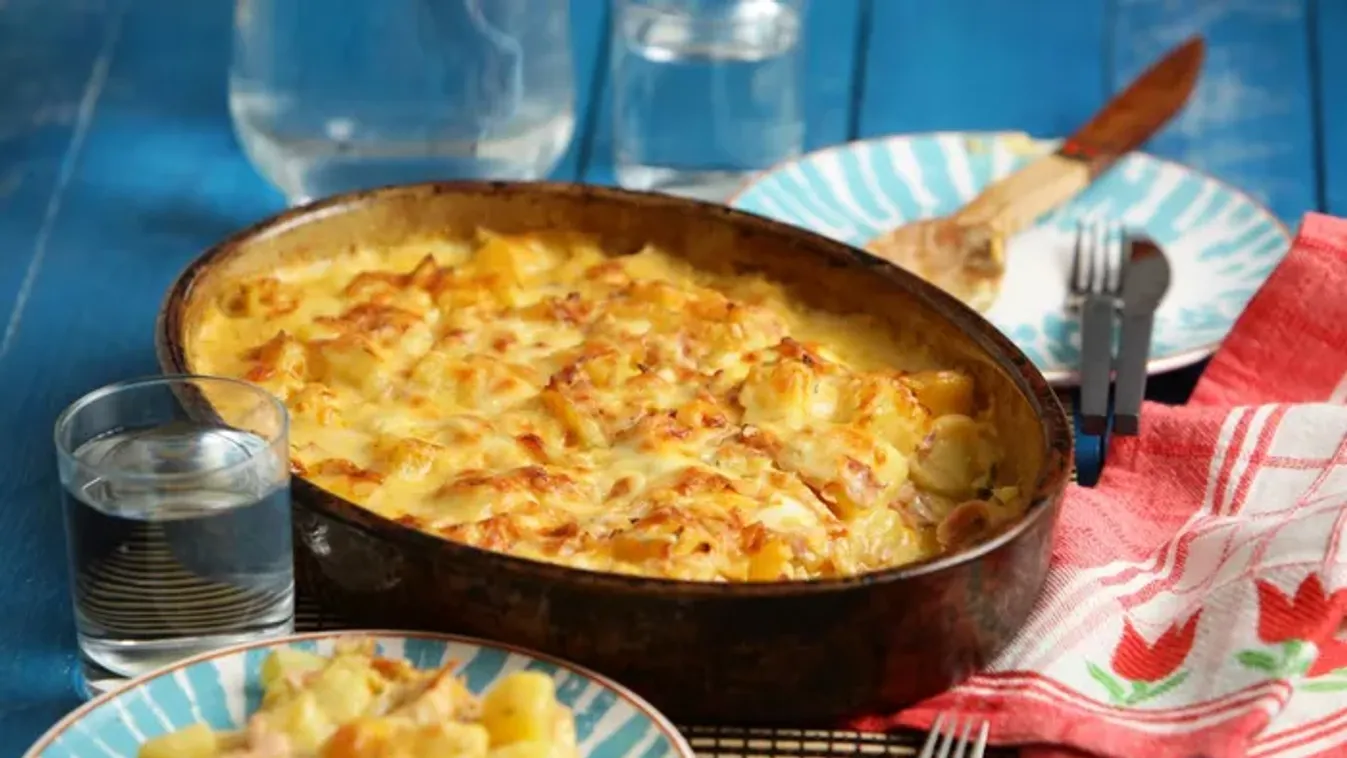 Sonkás-sajtos rakott krumpli recept