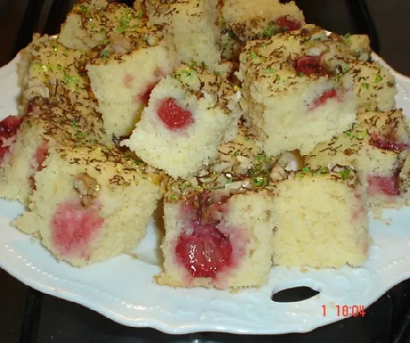 Egyszerű kefíres meggyes pite