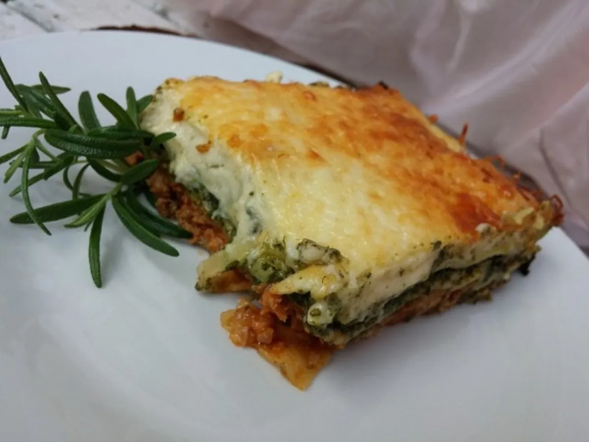 Spenótos-húsos lasagne