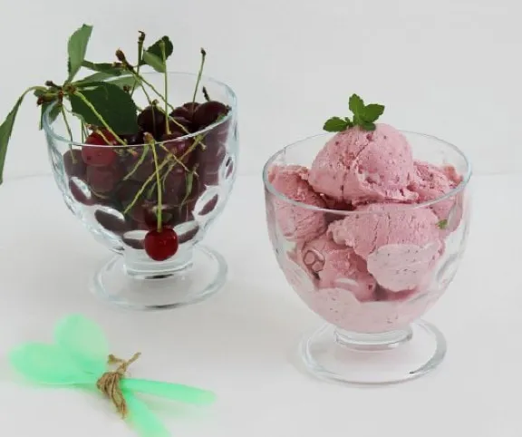 Meggyes-joghurtos fagyi