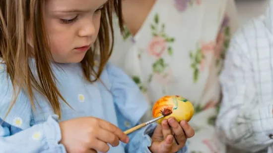 Húsvéti hagyományok: te tudod, hogy miért a nyúl hozza a tojást?