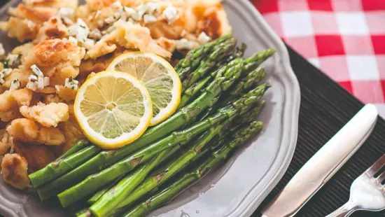 A legjobb spárgás receptek egy helyen - 15 ínycsiklandó fogás spárgával