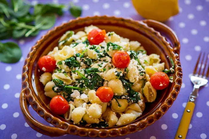 Spenótos-ricottás kagylótészta 