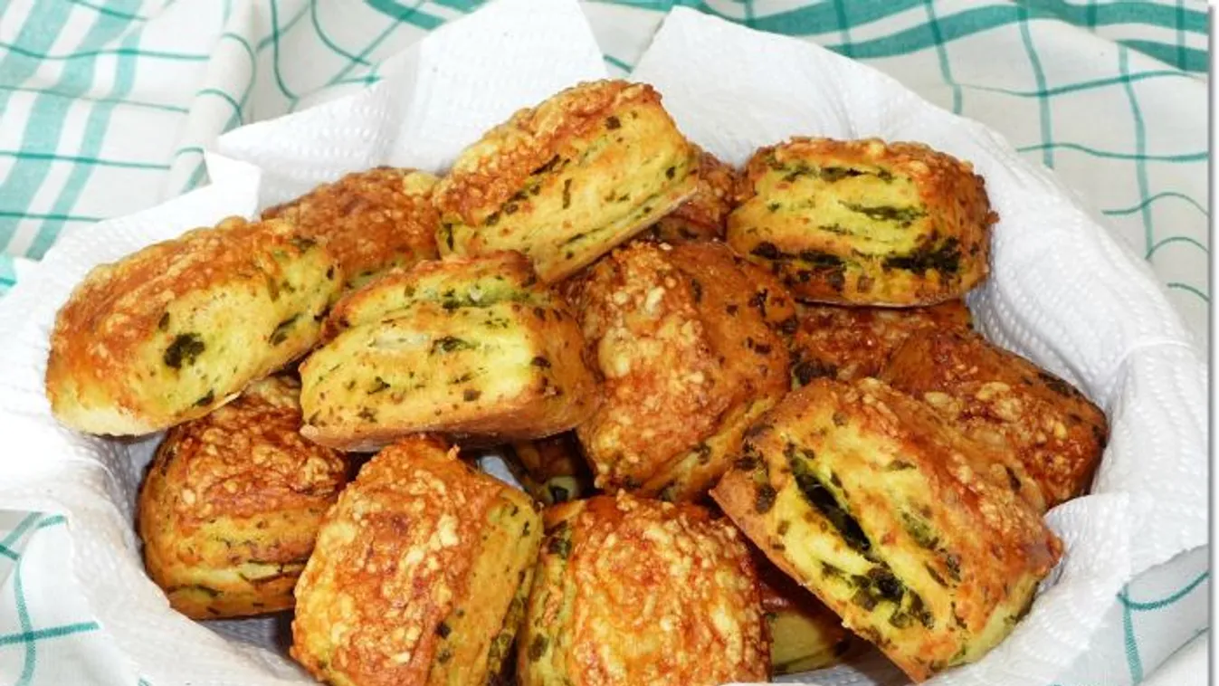Túrós-medvehagymás pogácsa recept