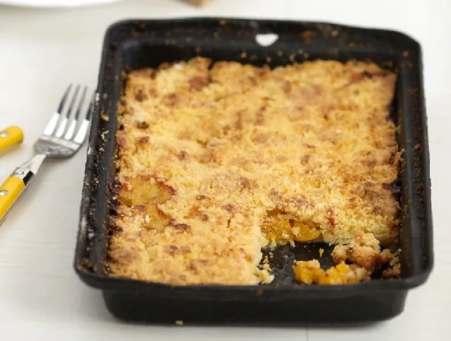 Morzsatorta barackkal 