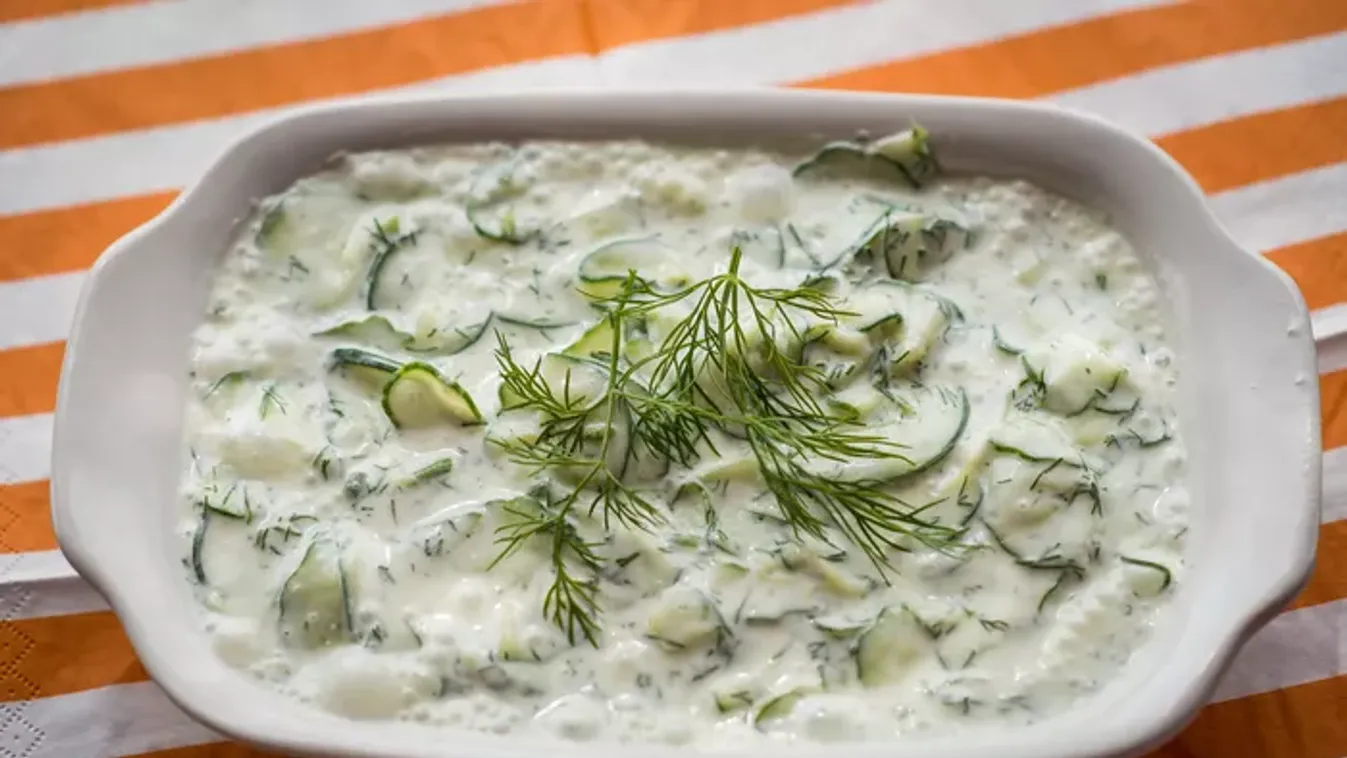 Kapros-joghurtos uborkasaláta