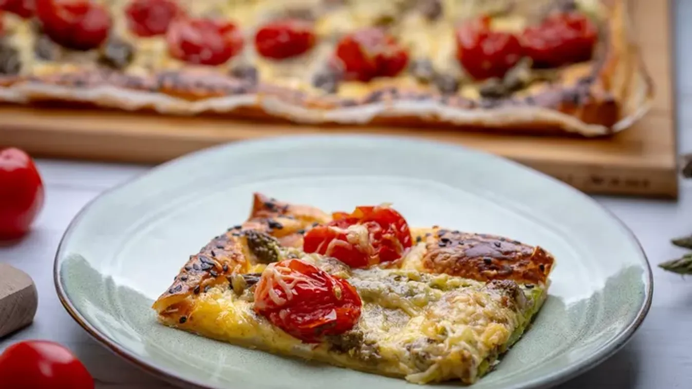 Spárgás-paradicsomos pite leveles tésztából recept