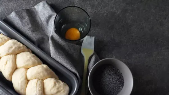 Így lesz tökéletes a húsvéti kalács hármas és ötös fonása