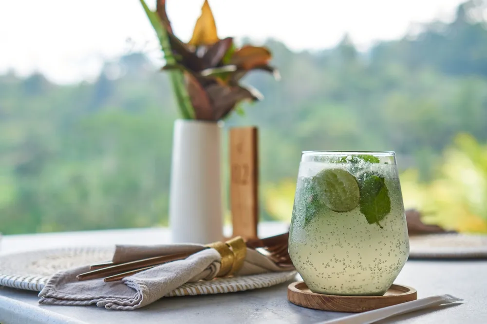 A cékla, a brokkolicsíra vagy az alga beindítja a test méregtelenítési folyamatát.