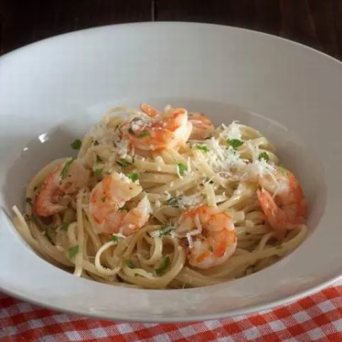 Tejszínes tészta a tenger gyümölcseivel