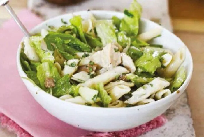 Csirkés tésztasaláta glutén- és laktózmentesen