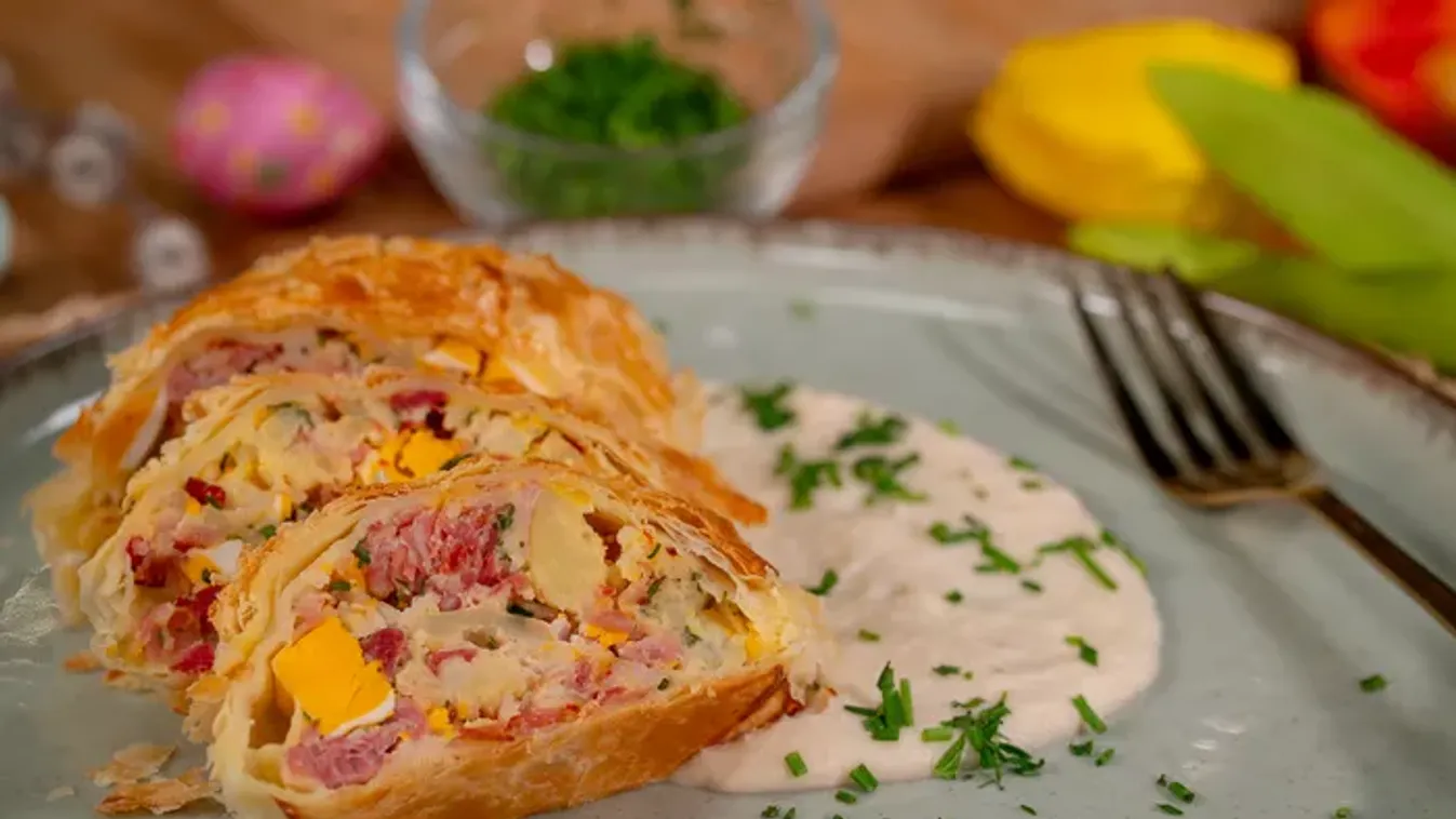 Húsvéti sonkás tekercs leveles tésztából 