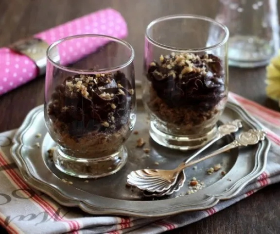 Nyers csokitorta pohárban