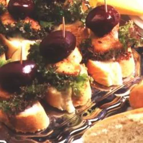 Szilvás pulykaérmék kenyérágyon