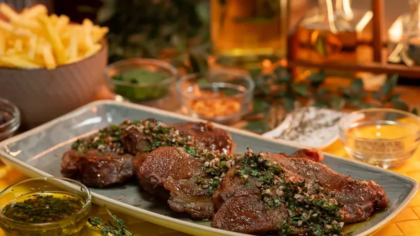 Serpenyőben sült tarja chimichurrival recept