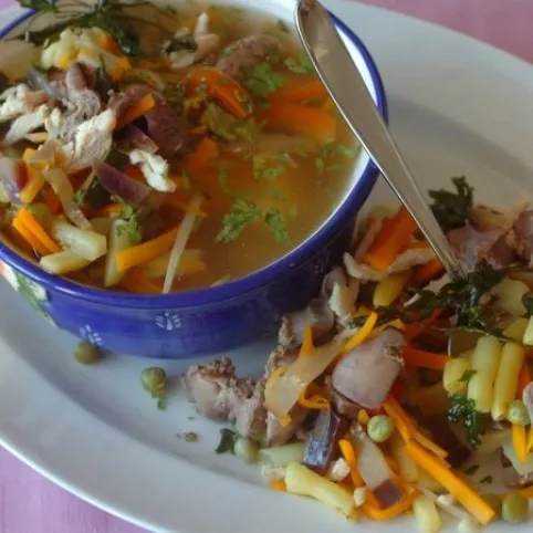 Csirkeaprólék-leves