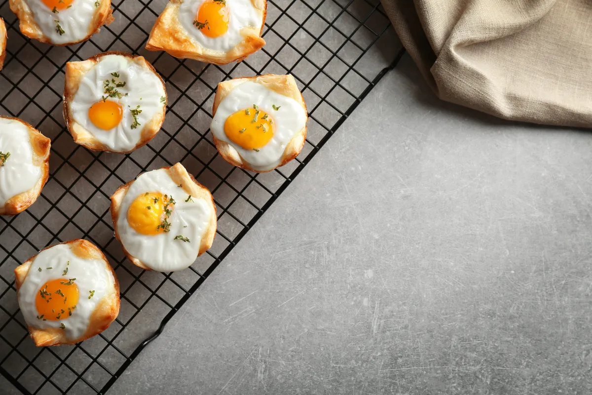 A muffinsütőt különböző tojásos reggelig elkészítésére is használhatjuk.