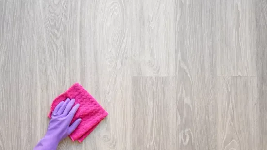Komoly károkat is okozhat, ha ezzel mosod fel a laminált padlót