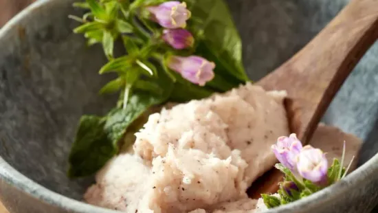 Ez a sokak által használt gyógynövény csodaszer, de veszélyes is lehet!