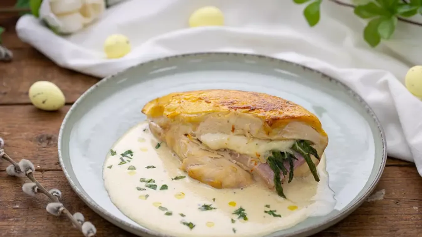 Szaftos csirkemell sonkával, spárgával és sajttal töltve recept