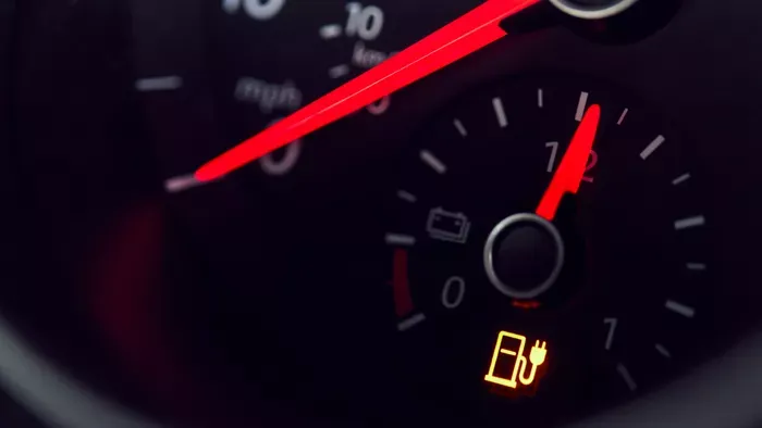 Lerobbantál üzemanyag nélkül? Így juthatsz el mégis a benzinkútig