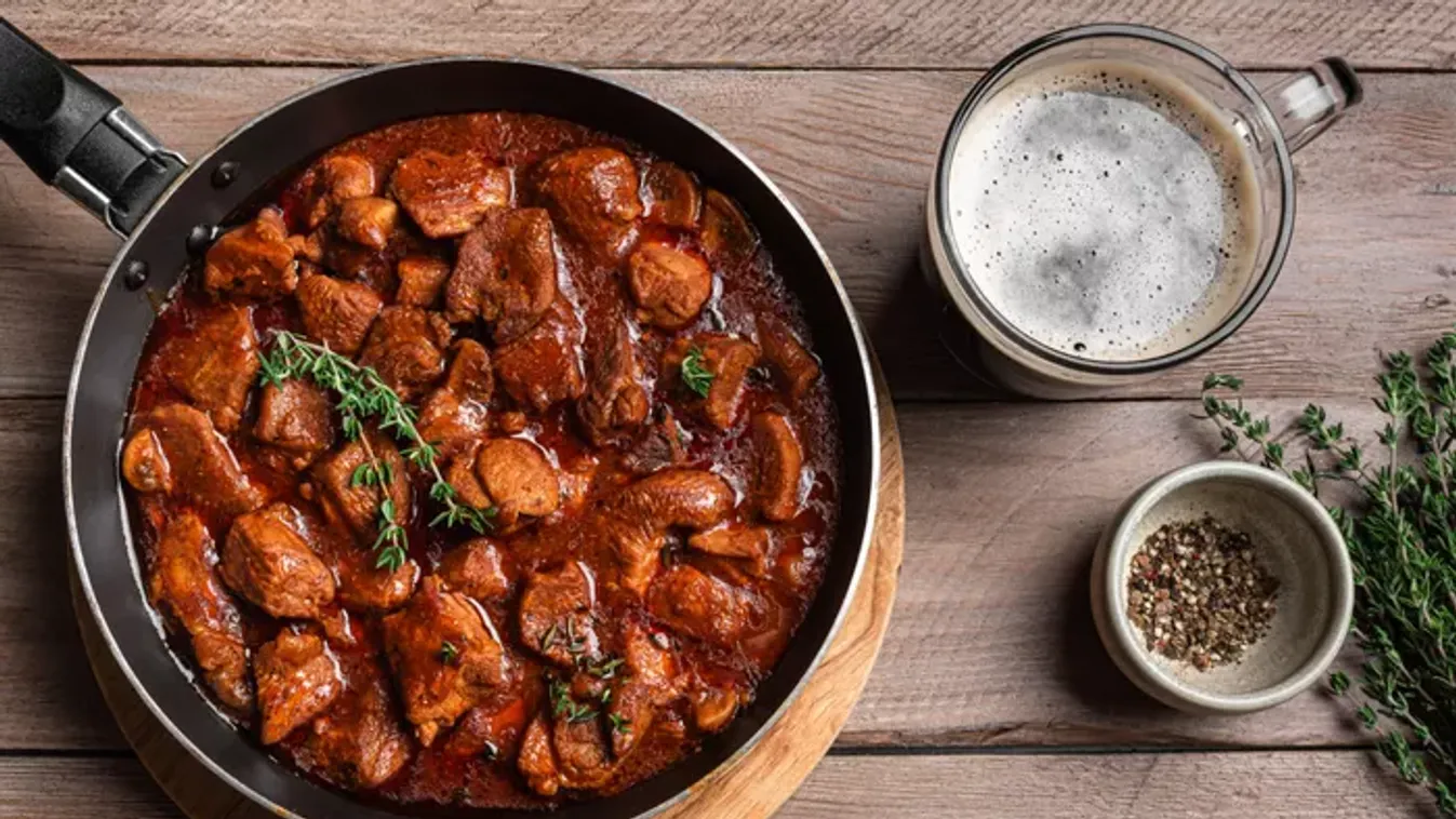 Klasszikus sertéspörkölt recept