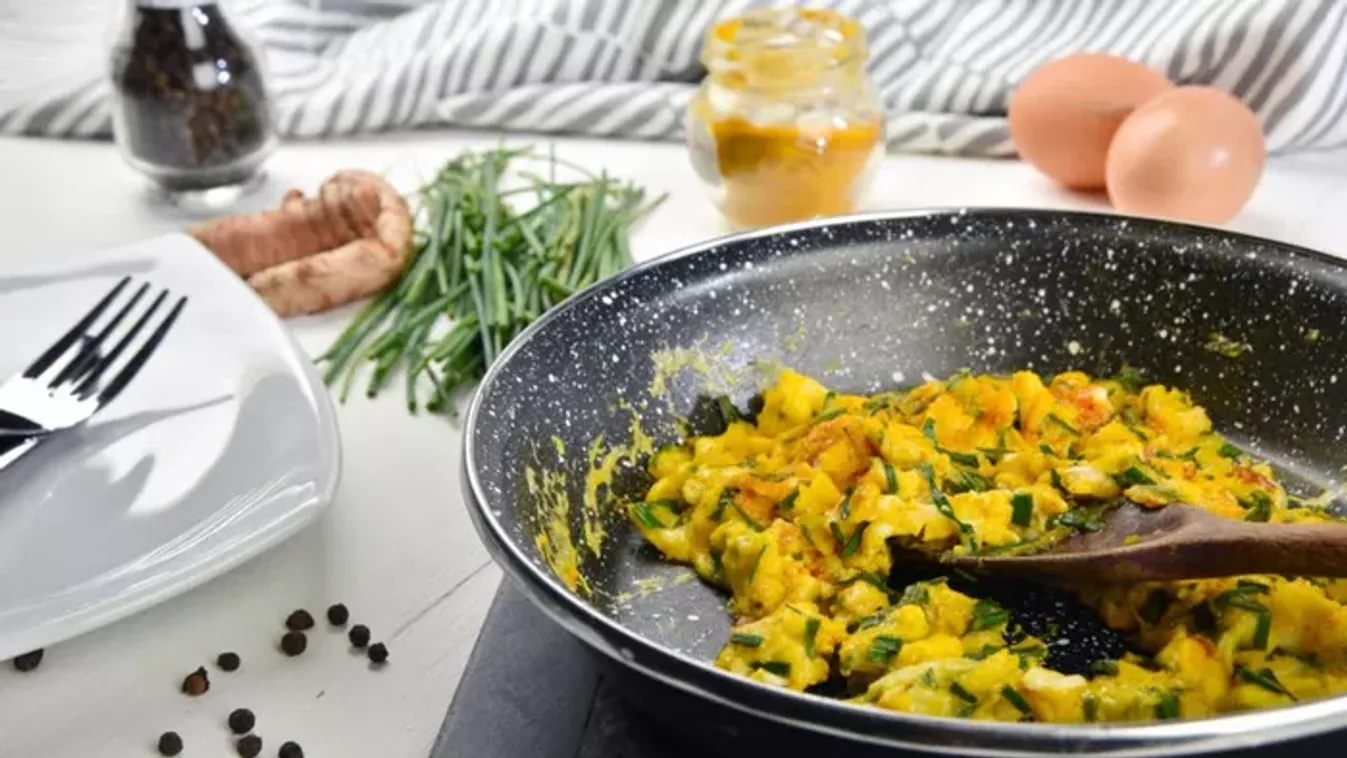 Aranyló és ízletes lesz a rántotta ettől a fűszertől