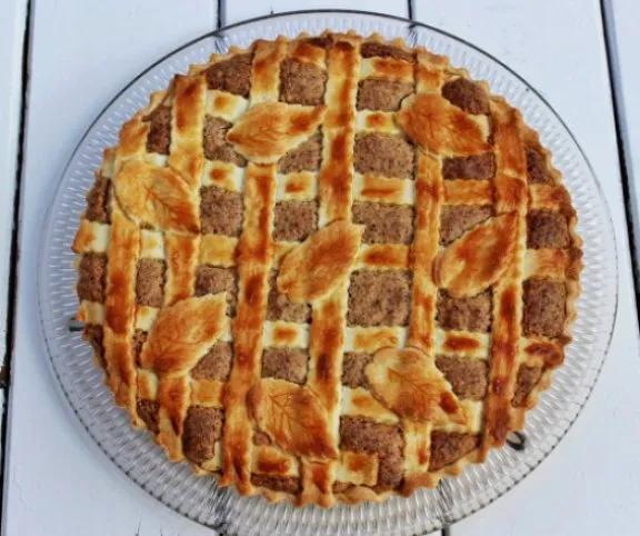 Gyors diós-meggyes pite