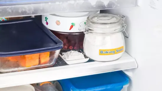 Ezért nem működik a szódabikarbónás szagtalanító trükk a hűtődben