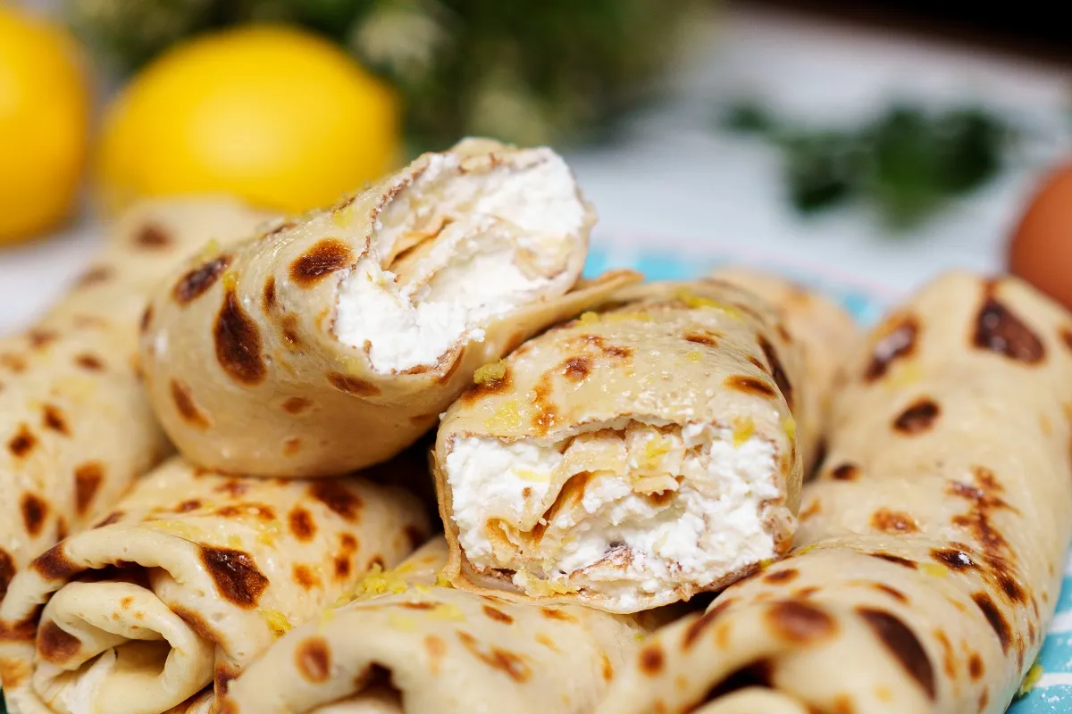 Így készül az alap túrós palacsinta /Fotó: Mindmegette