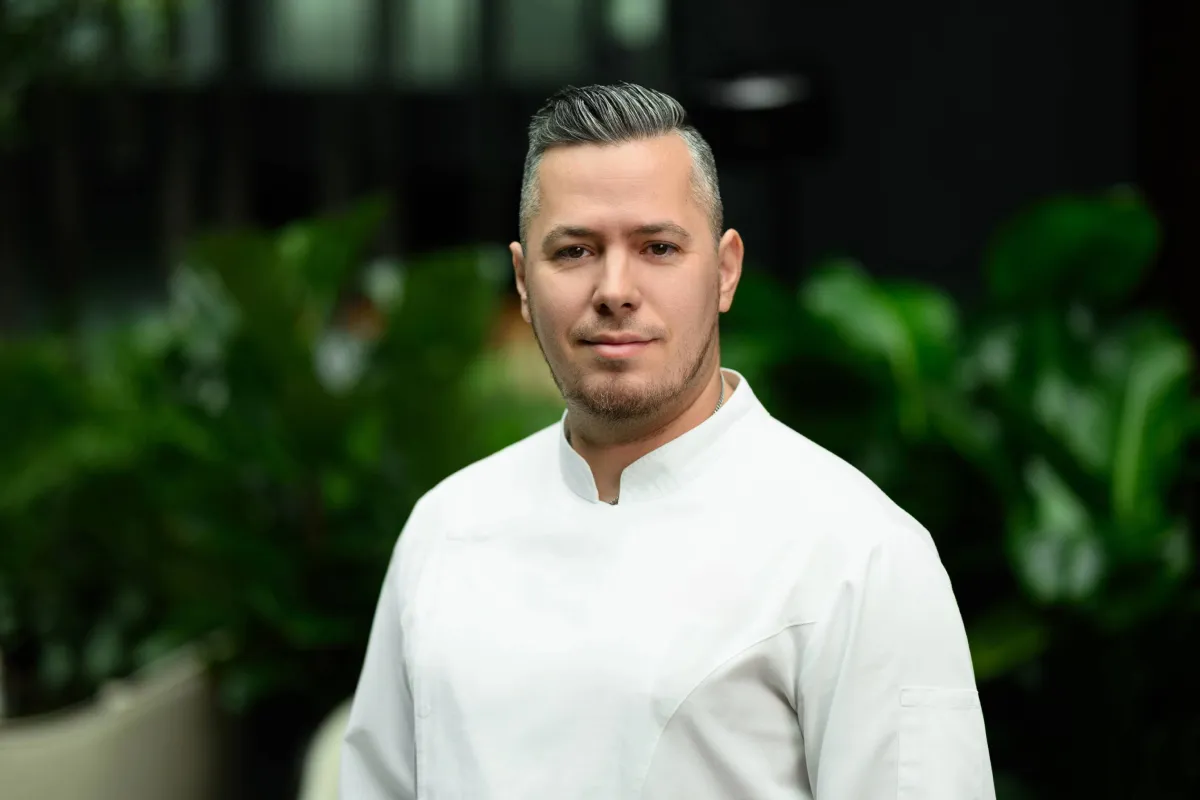 A Gordon Ramsay Bar & Grill Budapest Chef de Cuisine pozícióját Katona András tölti be