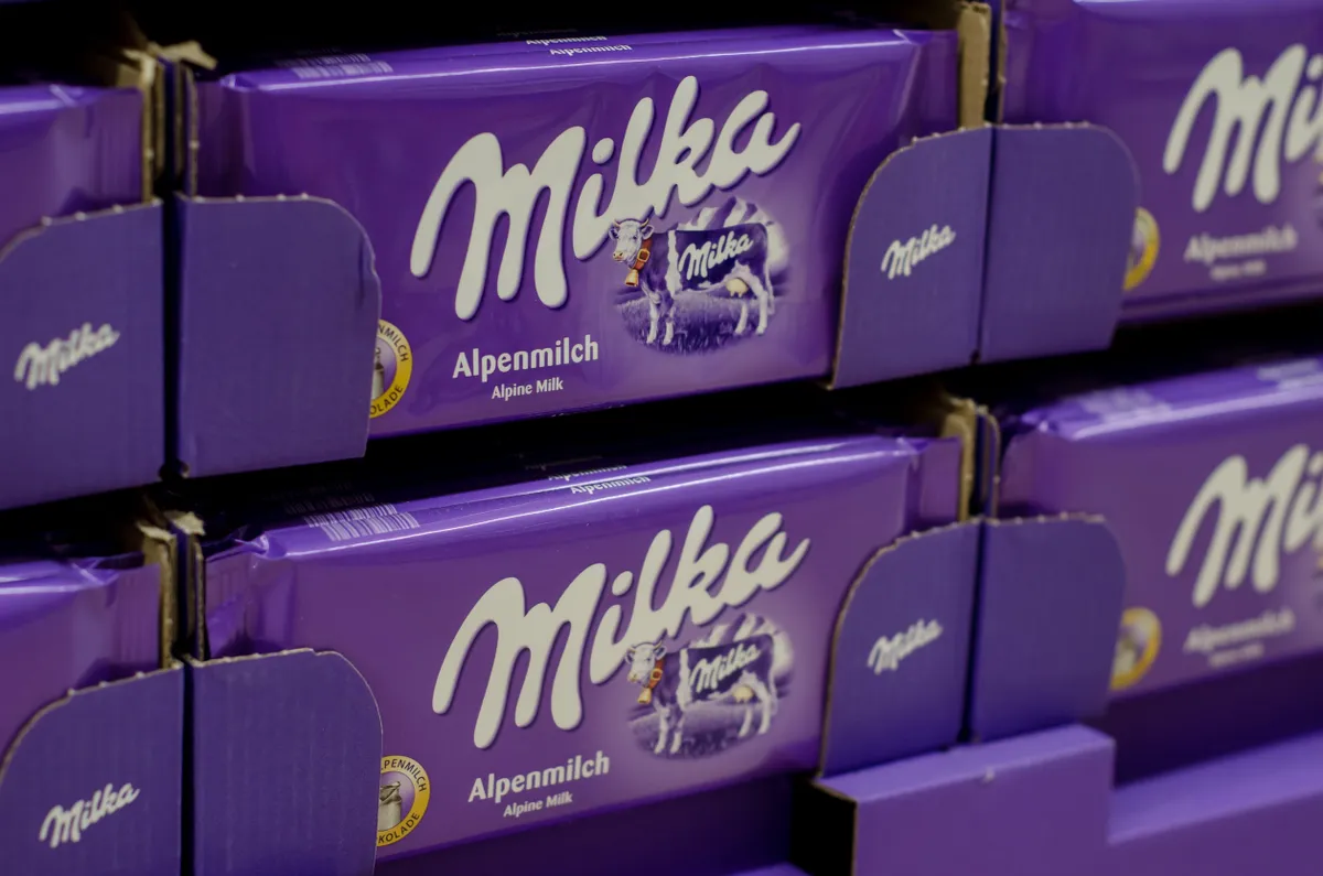 A Milka csokoládék súlycsökkentése miatt indult per Németországban, a bíróság szerint a vásárlók nem kaptak elég egyértelmű tájékoztatást
