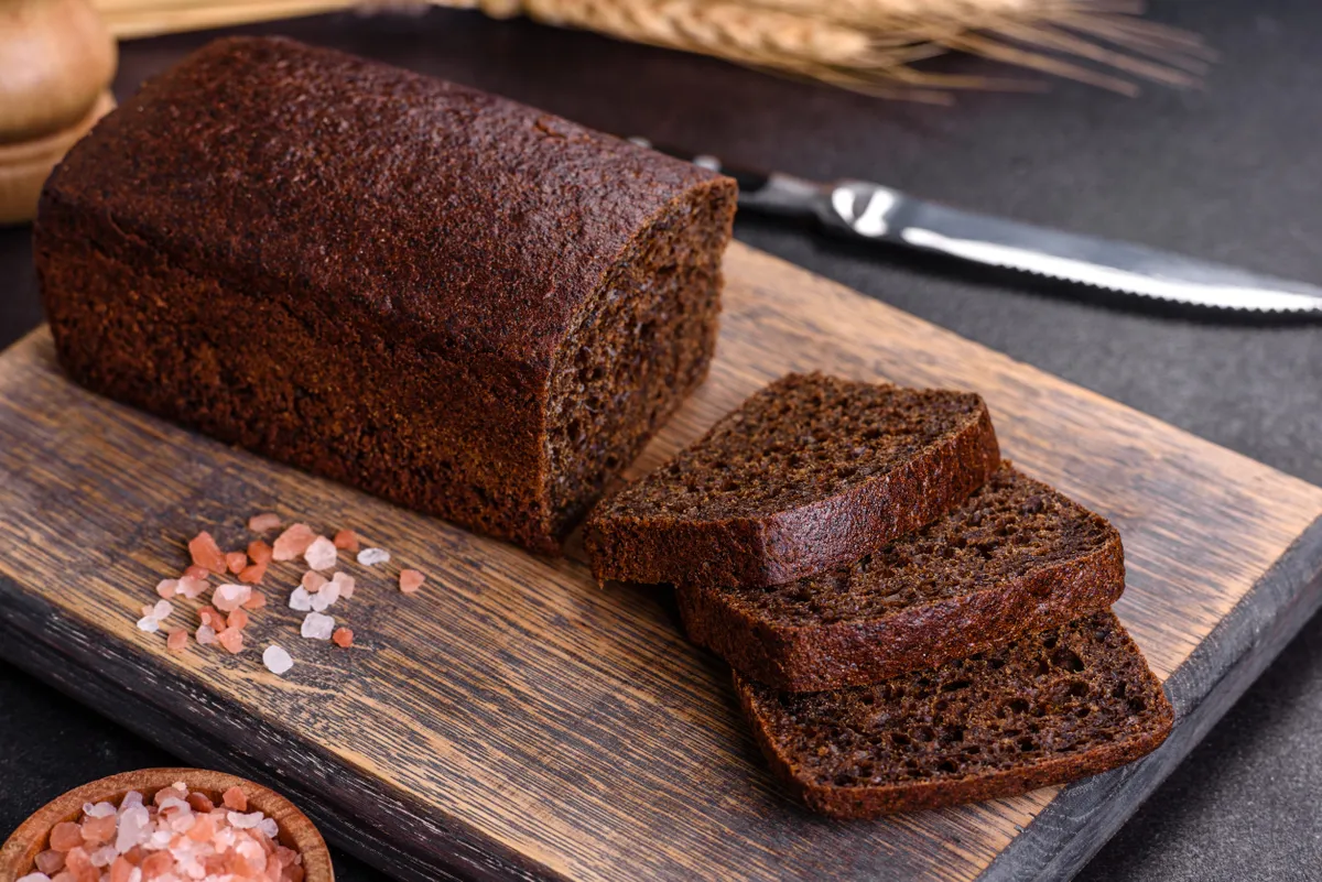 Pumpernickel: a német fekete kenyér, amely akár évekig is eláll
